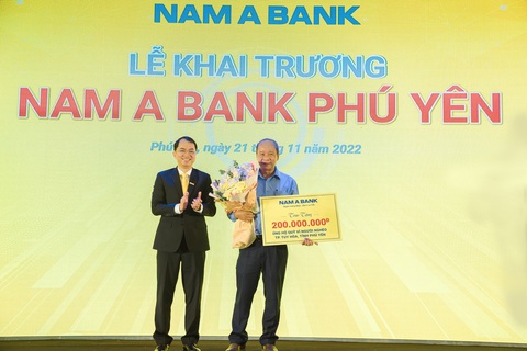 Nam A Bank khai trương chi nhánh Phú Yên, mở rộng kinh doanh khu vực miền Trung - Ảnh 3. Nam A Bank khai trương chi nhánh Phú Yên, mở rộng kinh doanh khu vực miền Trung - Ảnh 3.
