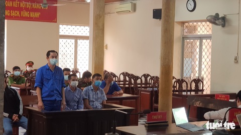 Tuyên phạt chủ sòng gà lớn nhất An Giang 5 năm tù - Ảnh 1. Tuyên phạt chủ sòng gà lớn nhất An Giang 5 năm tù - Ảnh 1.