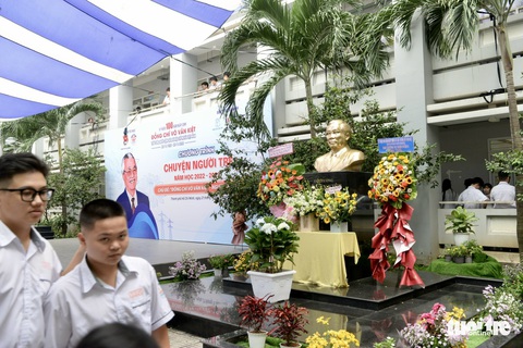 Chuyện truyền lửa ở ngôi trường mang tên cố Thủ tướng Võ Văn Kiệt - Ảnh 2. Chuyện truyền lửa ở ngôi trường mang tên cố Thủ tướng Võ Văn Kiệt - Ảnh 2.