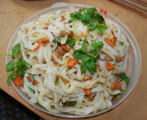 Nhớ những bữa mì Quảng cuối năm - Ảnh 3. Nhớ những bữa mì Quảng cuối năm - Ảnh 3.