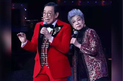‘Bà hoàng phim ma Hong Kong La Lan được tài tử Hồ Phong cầu hôn ở tuổi 88 - Ảnh 2. ‘Bà hoàng phim ma Hong Kong La Lan được tài tử Hồ Phong cầu hôn ở tuổi 88 - Ảnh 2.