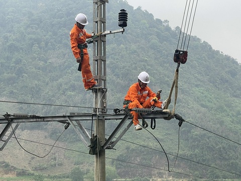 Điện lực miền Bắc hướng đến hoàn thành chỉ tiêu kinh doanh cuối năm 2022 - Ảnh 2. Điện lực miền Bắc hướng đến hoàn thành chỉ tiêu kinh doanh cuối năm 2022 - Ảnh 2.