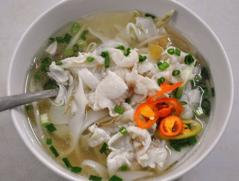 Ai ăn phở... cá lóc hông? - Ảnh 3. Ai ăn phở... cá lóc hông? - Ảnh 3.