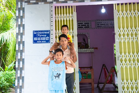 Vĩnh Long hoàn thành di nguyện của cố Thủ tướng Võ Văn Kiệt, xóa nhà tạm trên phạm vi toàn tỉnh - Ảnh 3. Vĩnh Long hoàn thành di nguyện của cố Thủ tướng Võ Văn Kiệt, xóa nhà tạm trên phạm vi toàn tỉnh - Ảnh 3.