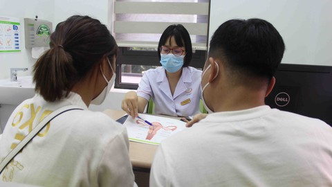 Cẩn trọng khi thẩm mỹ cô bé - Ảnh 1. Cẩn trọng khi thẩm mỹ cô bé - Ảnh 1.