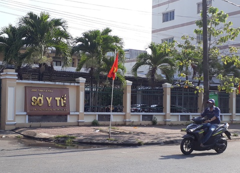Cảnh cáo nguyên phó giám đốc Sở Y tế Cà Mau - Ảnh 1. Cảnh cáo nguyên phó giám đốc Sở Y tế Cà Mau - Ảnh 1.
