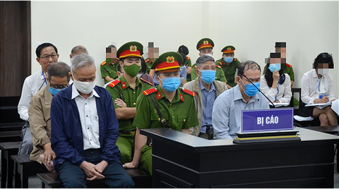 Vụ biển thủ 3,8 triệu USD: Cựu thứ trưởng Cao Minh Quang bị đề nghị 30-36 tháng án treo - Ảnh 2. Vụ biển thủ 3,8 triệu USD: Cựu thứ trưởng Cao Minh Quang bị đề nghị 30-36 tháng án treo - Ảnh 2.