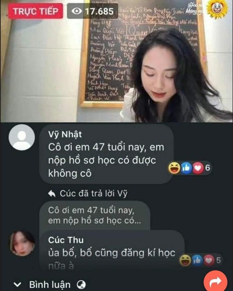 Ảnh vui 23-11: Con gái bắt thóp bố thả thính cô giáo trên livestream - Ảnh 1. Ảnh vui 23-11: Con gái bắt thóp bố thả thính cô giáo trên livestream - Ảnh 1.