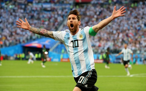 Messi và những cận vệ trung thành - Ảnh 1. Messi và những cận vệ trung thành - Ảnh 1.