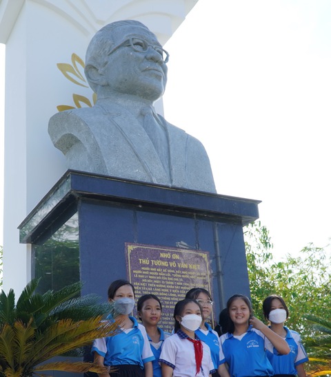 Đổi thay bên dòng kênh ông Kiệt - Ảnh 2. Đổi thay bên dòng kênh ông Kiệt - Ảnh 2.