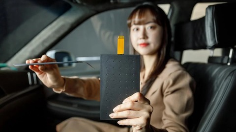 Loa ô tô mỏng gấp 10 lần, thích đặt đâu trên xe cũng được - Ảnh 1. Loa ô tô mỏng gấp 10 lần, thích đặt đâu trên xe cũng được - Ảnh 1.
