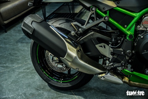 Kawasaki Z H2 - Mô tô 1.000 phân khối, giá chính hãng 770 triệu đồng - Ảnh 10. Kawasaki Z H2 - Mô tô 1.000 phân khối, giá chính hãng 770 triệu đồng - Ảnh 10.