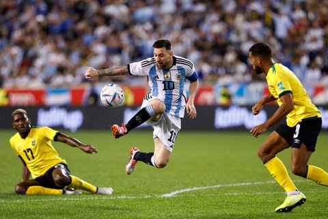 Argentina mạnh mẽ, Pháp rối bời - Ảnh 1. Argentina mạnh mẽ, Pháp rối bời - Ảnh 1.