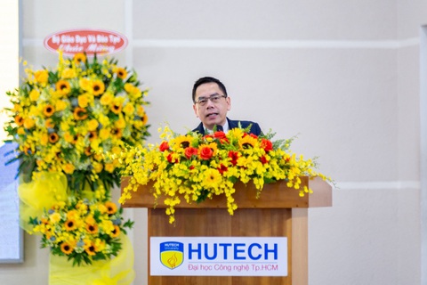 HUTECH đạt chứng nhận quốc tế QS Stars 4 Sao - Ảnh 2. HUTECH đạt chứng nhận quốc tế QS Stars 4 Sao - Ảnh 2.