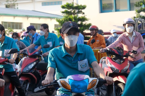 Bỗng dưng mất việc, Tết này ra sao? - Ảnh 1. Bỗng dưng mất việc, Tết này ra sao? - Ảnh 1.