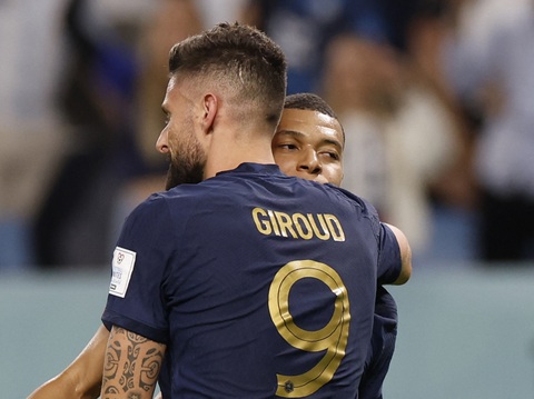 Giroud, Mbappe tỏa sáng giúp Pháp ngược dòng thắng đậm - Ảnh 1. Giroud, Mbappe tỏa sáng giúp Pháp ngược dòng thắng đậm - Ảnh 1.