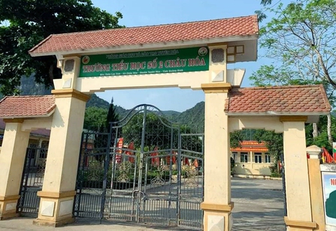 Hiệu trưởng đem quyết định bổ nhiệm và ‘sổ đỏ’ của trường đi cầm cố - Ảnh 1. Hiệu trưởng đem quyết định bổ nhiệm và ‘sổ đỏ’ của trường đi cầm cố - Ảnh 1.