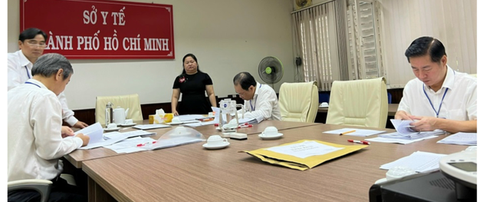 Ai trong ba ứng viên sẽ ngồi ghế nóng giám đốc Bệnh viện Mắt TP.HCM? - Ảnh 1. Ai trong ba ứng viên sẽ ngồi ghế nóng giám đốc Bệnh viện Mắt TP.HCM? - Ảnh 1.