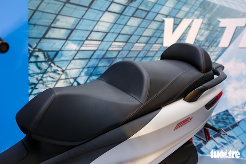 Piaggio MP3 ra mắt Việt Nam: Mô tô 3 bánh, 400 phân khối, giá 330 triệu đồng - Ảnh 12. Piaggio MP3 ra mắt Việt Nam: Mô tô 3 bánh, 400 phân khối, giá 330 triệu đồng - Ảnh 12.