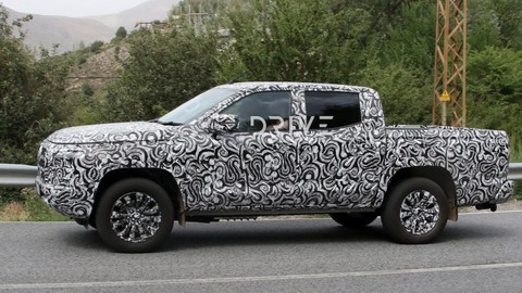 Ảnh phác họa Mitsubishi Triton đời mới: To hơn, đầu xe gây ấn tượng mạnh - Ảnh 1. Ảnh phác họa Mitsubishi Triton đời mới: To hơn, đầu xe gây ấn tượng mạnh - Ảnh 1.