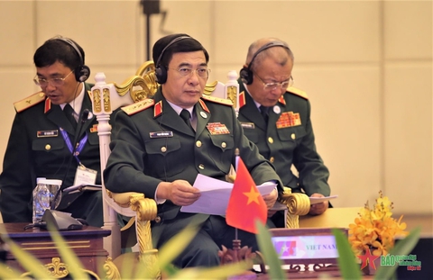 Đại tướng Phan Văn Giang gặp bộ trưởng quốc phòng Mỹ, Indonesia, Hàn Quốc, Ấn Độ - Ảnh 2. Đại tướng Phan Văn Giang gặp bộ trưởng quốc phòng Mỹ, Indonesia, Hàn Quốc, Ấn Độ - Ảnh 2.