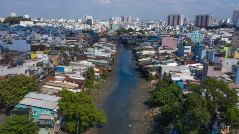 20 năm bị bức tử vì ô nhiễm, rạch Xuyên Tâm sắp được cải tạo ra sao? - Ảnh 1. 20 năm bị bức tử vì ô nhiễm, rạch Xuyên Tâm sắp được cải tạo ra sao? - Ảnh 1.