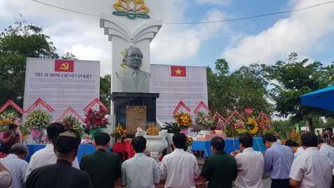 Tổ chức lễ kỷ niệm 100 năm ngày sinh cố Thủ tướng Võ Văn Kiệt bên dòng kênh T5 - Ảnh 3. Tổ chức lễ kỷ niệm 100 năm ngày sinh cố Thủ tướng Võ Văn Kiệt bên dòng kênh T5 - Ảnh 3.