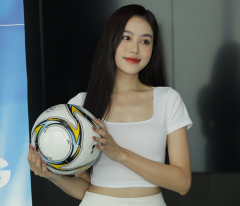 Có nên để hot girl bình luận World Cup? - Ảnh 3. Có nên để hot girl bình luận World Cup? - Ảnh 3.