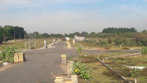 Khu tái định cư dự án Sài Gòn SAFARI: Khởi công ba năm vẫn chưa xong - Ảnh 1. Khu tái định cư dự án Sài Gòn SAFARI: Khởi công ba năm vẫn chưa xong - Ảnh 1.