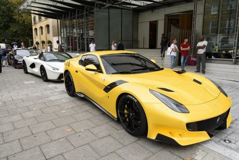 Dàn xe đắt giá của giới rich kid Qatar: Không siêu xe thì cũng phải xế hộp triệu USD - Ảnh 12. Dàn xe đắt giá của giới rich kid Qatar: Không siêu xe thì cũng phải xế hộp triệu USD - Ảnh 12.