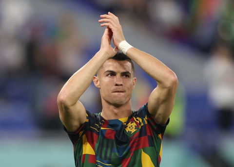 Xem hình ảnh Ronaldo khởi động trước trận gặp Ghana - Ảnh 6. Xem hình ảnh Ronaldo khởi động trước trận gặp Ghana - Ảnh 6.