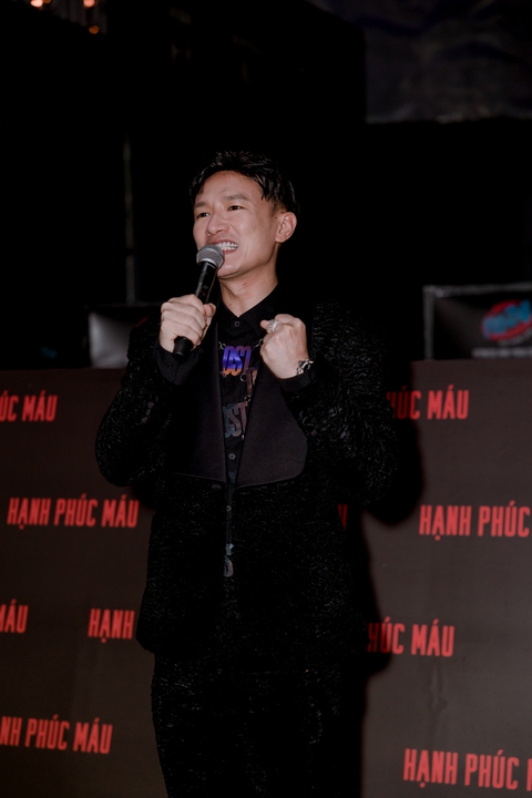Bị gắn cái mác không có gì ngoài tiền, Dược sĩ Tiến nói gì? - Ảnh 1. Bị gắn cái mác không có gì ngoài tiền, Dược sĩ Tiến nói gì? - Ảnh 1.