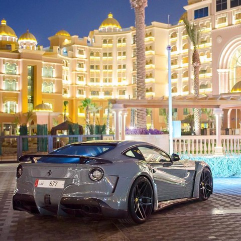 Dàn xe đắt giá của giới rich kid Qatar: Không siêu xe thì cũng phải xế hộp triệu USD - Ảnh 7. Dàn xe đắt giá của giới rich kid Qatar: Không siêu xe thì cũng phải xế hộp triệu USD - Ảnh 7.