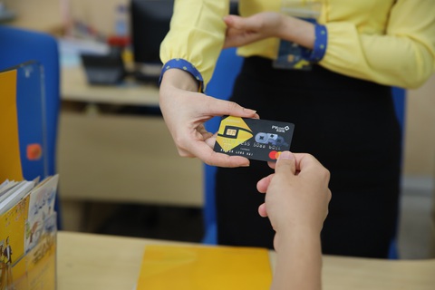 PVcomBank đạt kết quả kinh doanh tích cực nhờ mảng bán lẻ, khách hàng doanh nghiệp nhỏ và vừa - Ảnh 2. PVcomBank đạt kết quả kinh doanh tích cực nhờ mảng bán lẻ, khách hàng doanh nghiệp nhỏ và vừa - Ảnh 2.
