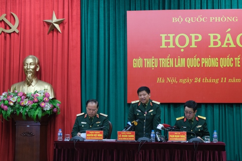 Triển lãm quốc phòng quốc tế Việt Nam mở cửa cho người dân tham quan - Ảnh 3. Triển lãm quốc phòng quốc tế Việt Nam mở cửa cho người dân tham quan - Ảnh 3.