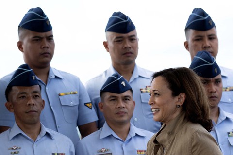 Mỹ hâm nóng quan hệ với Philippines - Ảnh 1. Mỹ hâm nóng quan hệ với Philippines - Ảnh 1.