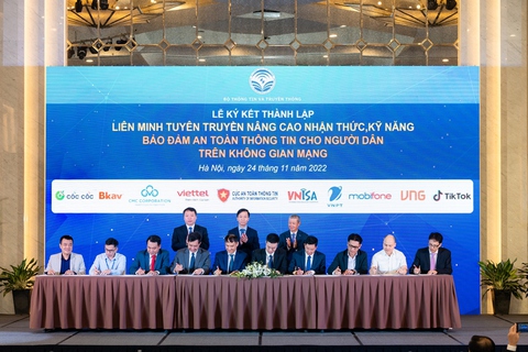 8 ‘ông lớn’ công nghệ lập liên minh bảo vệ người dân trên môi trường mạng - Ảnh 1. 8 ‘ông lớn’ công nghệ lập liên minh bảo vệ người dân trên môi trường mạng - Ảnh 1.