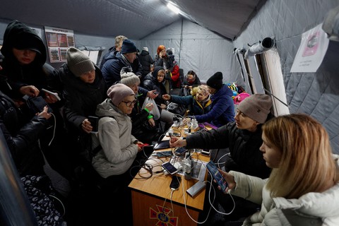 Điện Kremlin: Thuận theo Nga, Ukraine sẽ chấm dứt sự đau khổ của người dân - Ảnh 1. Điện Kremlin: Thuận theo Nga, Ukraine sẽ chấm dứt sự đau khổ của người dân - Ảnh 1.