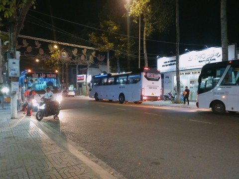 Tiền Giang phối hợp với TP.HCM xử lý xe dù, bến cóc - Ảnh 1. Tiền Giang phối hợp với TP.HCM xử lý xe dù, bến cóc - Ảnh 1.