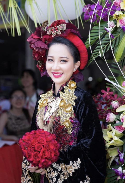 Lê Dương Bảo Lâm xin lỗi vợ vì loạt ảnh cô dâu thảm họa - Ảnh 3. Lê Dương Bảo Lâm xin lỗi vợ vì loạt ảnh cô dâu thảm họa - Ảnh 3.