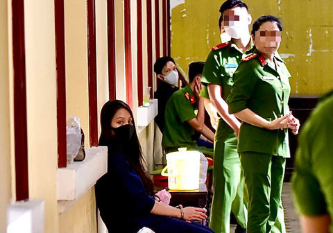 Tuyên tử hình ‘dì ghẻ’ Nguyễn Võ Quỳnh Trang, phạt Nguyễn Kim Trung Thái 8 năm tù - Ảnh 3. Tuyên tử hình ‘dì ghẻ’ Nguyễn Võ Quỳnh Trang, phạt Nguyễn Kim Trung Thái 8 năm tù - Ảnh 3.