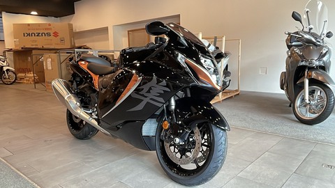 Thần gió Suzuki Hayabusa 2022 - Siêu mô tô 1.340 phân khối về Việt Nam - Ảnh 1. Thần gió Suzuki Hayabusa 2022 - Siêu mô tô 1.340 phân khối về Việt Nam - Ảnh 1.