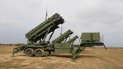NATO bật đèn xanh cho Đức chuyển hệ thống Patriot tới Ukraine - Ảnh 1. NATO bật đèn xanh cho Đức chuyển hệ thống Patriot tới Ukraine - Ảnh 1.
