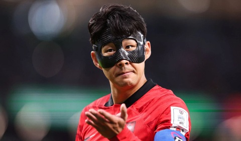Tại sao Son Heung Min phải đeo mặt nạ khi thi đấu World Cup 2022? - Ảnh 1. Tại sao Son Heung Min phải đeo mặt nạ khi thi đấu World Cup 2022? - Ảnh 1.