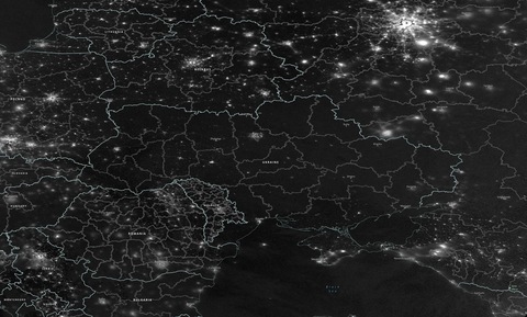 Ukraine tối om sau những trận không kích của Nga - Ảnh 1. Ukraine tối om sau những trận không kích của Nga - Ảnh 1.