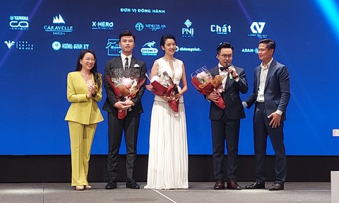 Á hậu Thúy Vân muốn truyền cảm hứng khi ngồi ghế nóng Gương mặt truyền hình 2022 - Ảnh 1. Á hậu Thúy Vân muốn truyền cảm hứng khi ngồi ghế nóng Gương mặt truyền hình 2022 - Ảnh 1.