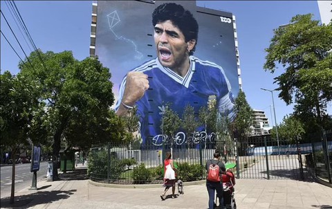 HLV Scaloni kêu gọi tuyển Argentina quyết chiến vì Maradona ở trên trời đang dõi theo chúng ta - Ảnh 1. HLV Scaloni kêu gọi tuyển Argentina quyết chiến vì Maradona ở trên trời đang dõi theo chúng ta - Ảnh 1.