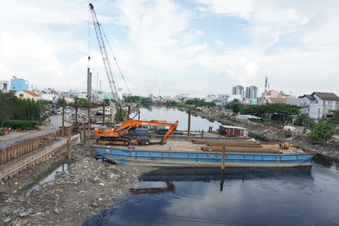 TP.HCM: Dự án cải thiện môi trường nước hơn 11.000 tỉ đồng lùi tiến độ 18 tháng - Ảnh 1. TP.HCM: Dự án cải thiện môi trường nước hơn 11.000 tỉ đồng lùi tiến độ 18 tháng - Ảnh 1.