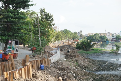 TP.HCM: Dự án cải thiện môi trường nước hơn 11.000 tỉ đồng lùi tiến độ 18 tháng - Ảnh 2. TP.HCM: Dự án cải thiện môi trường nước hơn 11.000 tỉ đồng lùi tiến độ 18 tháng - Ảnh 2.