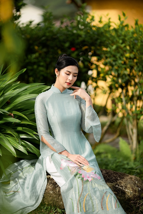 Hoa hậu Ngọc Hân bận cưới vẫn quyết tham gia Lễ hội Áo dài du lịch Hà Nội - Ảnh 2. Hoa hậu Ngọc Hân bận cưới vẫn quyết tham gia Lễ hội Áo dài du lịch Hà Nội - Ảnh 2.